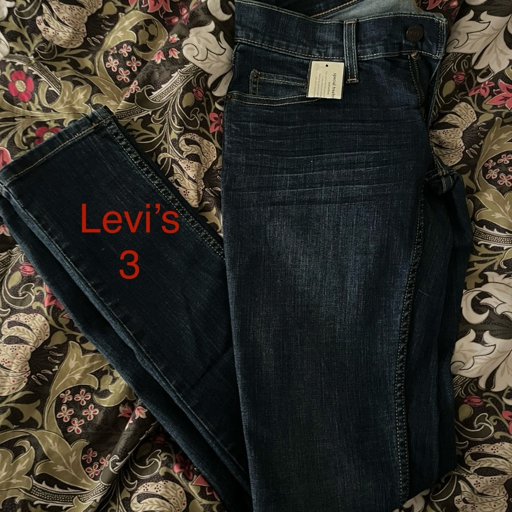 Levi's Dark Wash Jeans